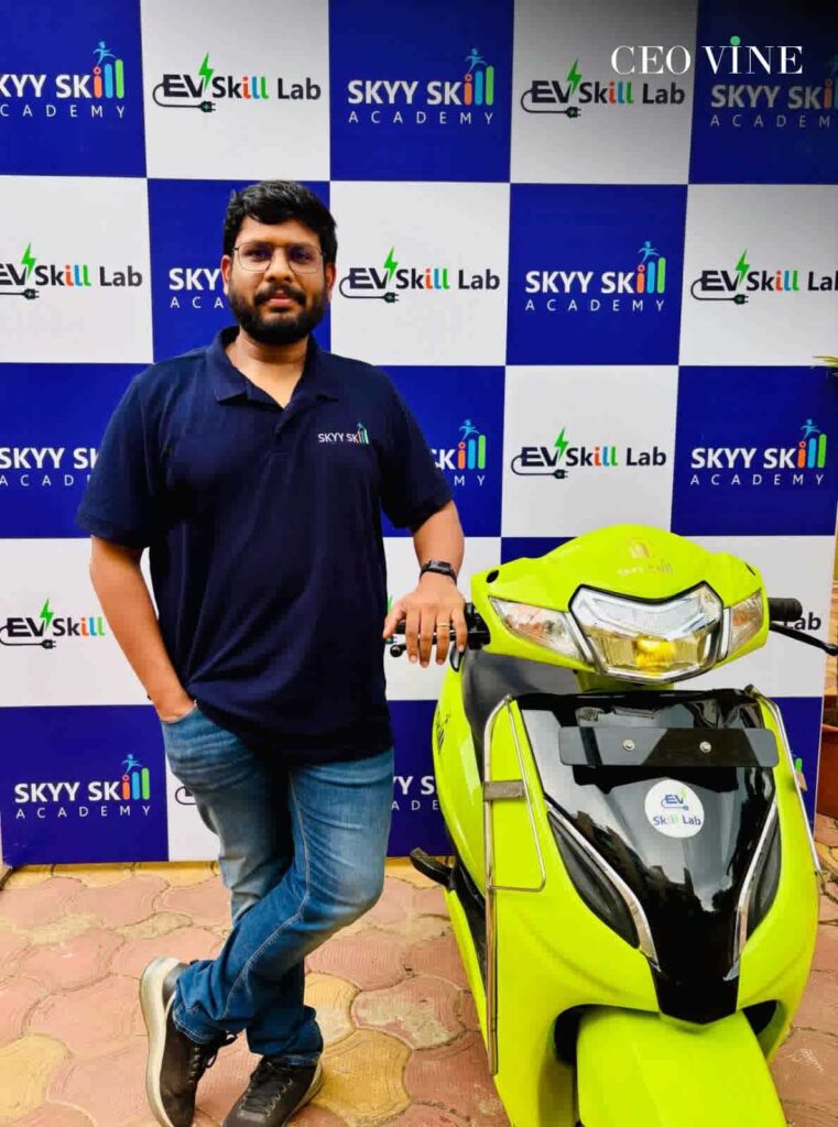 Himanshu presenting a retrofitted EV 2-wheeler manufactured by Skyy Skill.